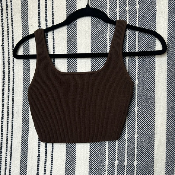 Babaton Tops - Aritzia Babaton Brown Mocha Knit Sculpt Crop Tank